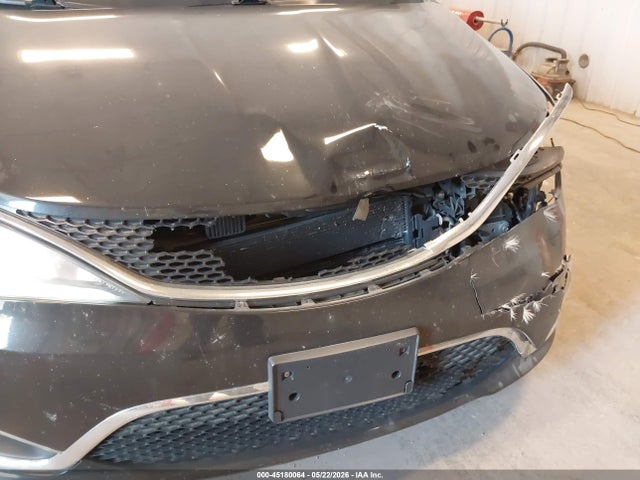 Auction sale of the 2017 Chrysler Pacifica Touring-l, vin: 2C4RC1BG9HR675748, lot number: 45180064