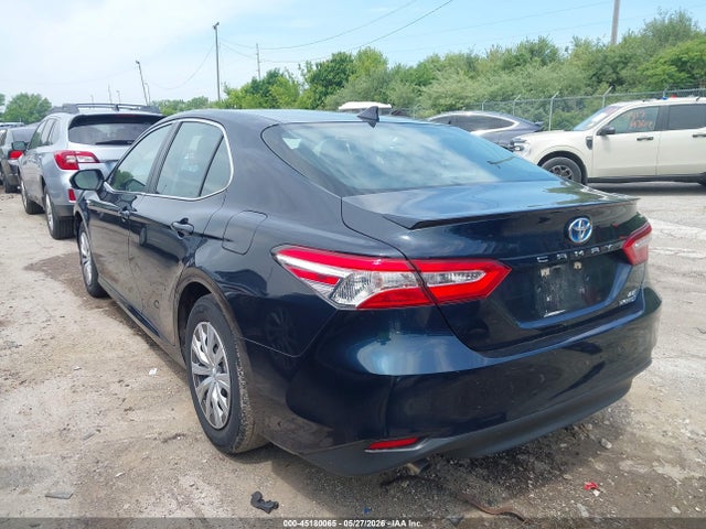 Продаж на аукціоні авто 2020 Toyota Camry Le Hybrid, vin: 4T1C31AK2LU519621, номер лоту: 45180065