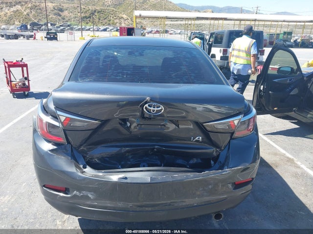 3MYDLBYV0JY311148 Toyota YARIS IA
