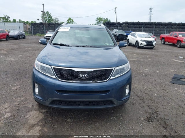 Продажа на аукционе авто 2015 Kia Sorento Lx, vin: 5XYKT3A64FG579260, номер лота: 45180096