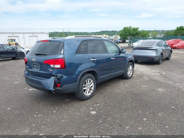 Продажа на аукционе авто 2015 Kia Sorento Lx, vin: 5XYKT3A64FG579260, номер лота: 45180096