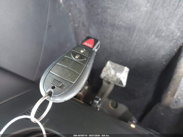 2015 Jeep Cherokee Latitude მანქანა იყიდება აუქციონზე, vin: 1C4PJLCBXFW689822, აუქციონის ნომერი: 45180110
