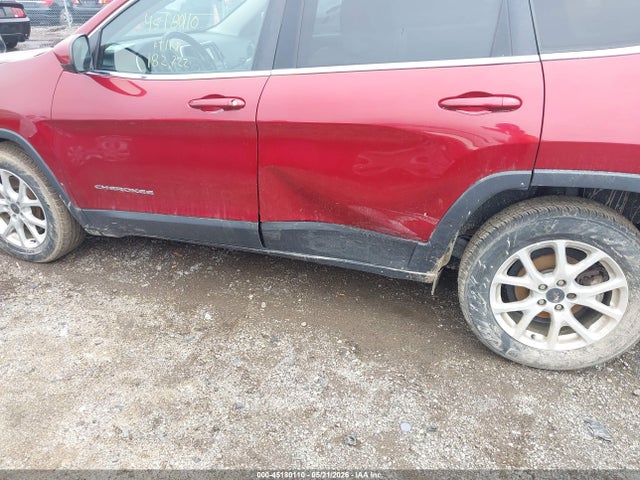 2015 Jeep Cherokee Latitude მანქანა იყიდება აუქციონზე, vin: 1C4PJLCBXFW689822, აუქციონის ნომერი: 45180110