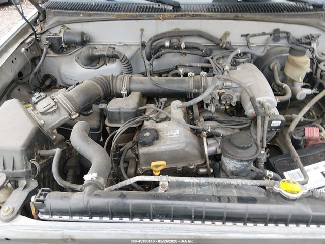 2000 Toyota Tacoma მანქანა იყიდება აუქციონზე, vin: 5TENL42N4YZ713637, აუქციონის ნომერი: 45180140