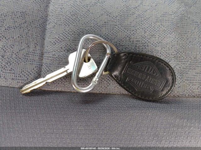 2000 Toyota Tacoma მანქანა იყიდება აუქციონზე, vin: 5TENL42N4YZ713637, აუქციონის ნომერი: 45180140