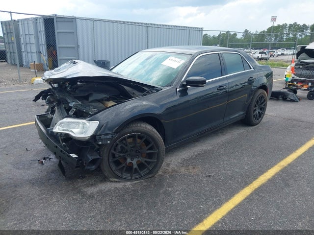 45180143 :رقم المزاد ، 2C3CCARG4JH302421 vin ، 2018 Chrysler 300 Touring L Awd مزاد بيع