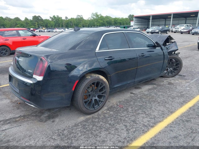 45180143 :رقم المزاد ، 2C3CCARG4JH302421 vin ، 2018 Chrysler 300 Touring L Awd مزاد بيع