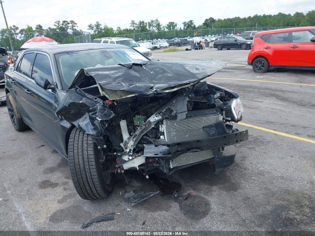 45180143 :رقم المزاد ، 2C3CCARG4JH302421 vin ، 2018 Chrysler 300 Touring L Awd مزاد بيع