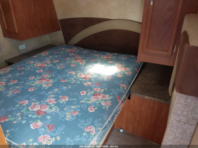 Продаж на аукціоні авто 2011 Jayco Other, vin: 1UJBJ0BS5B1EG0464, номер лоту: 45180171