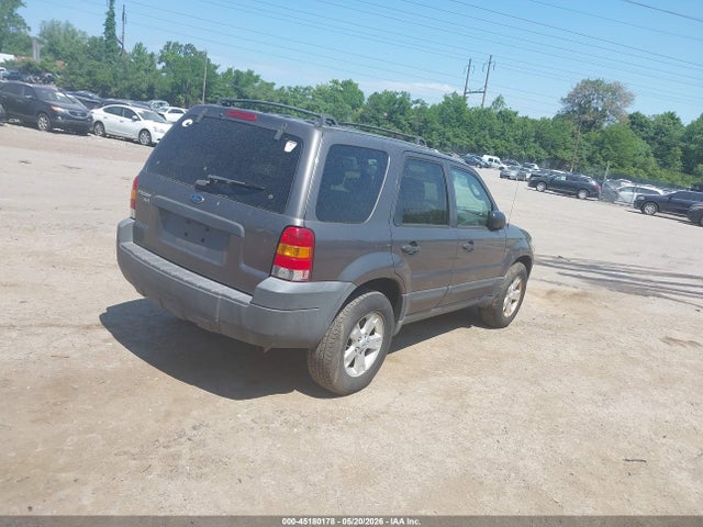 45180178 :رقم المزاد ، 1FMYU93165KA52093 vin ، 2005 Ford Escape Xlt مزاد بيع