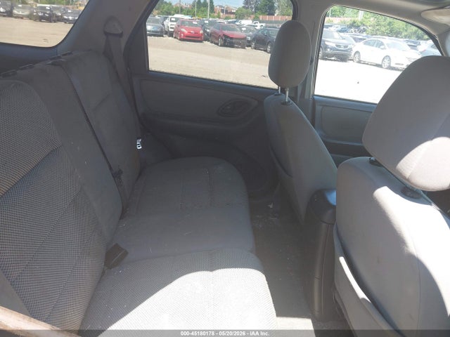 45180178 :رقم المزاد ، 1FMYU93165KA52093 vin ، 2005 Ford Escape Xlt مزاد بيع