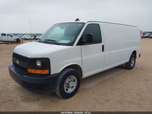 Chevrolet Express 3500 Work Van 2017 1GCZGHFG4H1272899 Image 2
