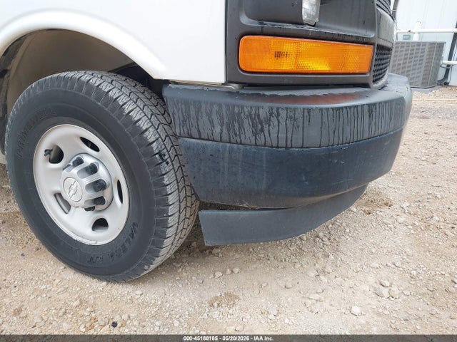 Chevrolet Express 3500 Work Van 2017 1GCZGHFG4H1272899 Image 12