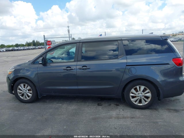 2017 Kia Sedona Lx მანქანა იყიდება აუქციონზე, vin: KNDMB5C17H6322740, აუქციონის ნომერი: 45180236