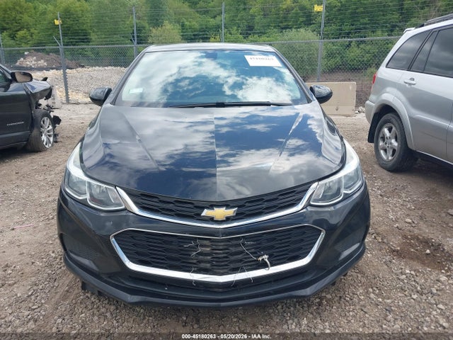 Продаж на аукціоні авто 2018 Chevrolet Cruze Ls Auto, vin: 1G1BC5SM2J7161321, номер лоту: 45180263