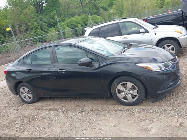 Продаж на аукціоні авто 2018 Chevrolet Cruze Ls Auto, vin: 1G1BC5SM2J7161321, номер лоту: 45180263