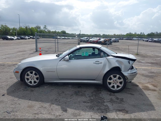 Aukcja sprzedaży 2001 Mercedes-benz Slk 230 Kompressor, vin: WDBKK49F71F227412, numer aukcji: 45180279