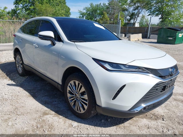 Auction sale of the 2024 Toyota Venza Limited, vin: JTEAAAAH5RJ174645, lot number: 45180282