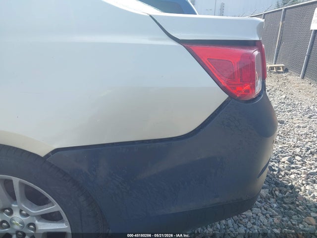 2015 Chevrolet Malibu 1lt მანქანა იყიდება აუქციონზე, vin: 1G11C5SL1FF181866, აუქციონის ნომერი: 45180286