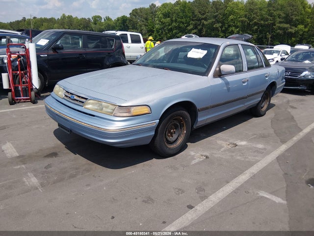 45180341 :رقم المزاد ، 2FALP71W6VX142890 vin ، 1997 Ford Crown Victoria Police Interceptor مزاد بيع