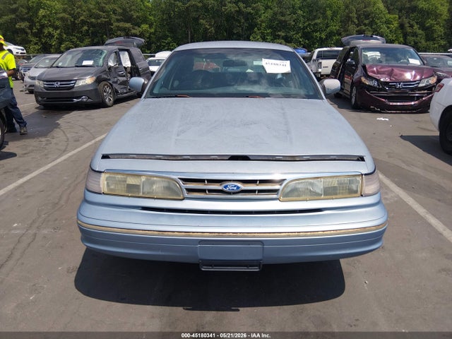 45180341 :رقم المزاد ، 2FALP71W6VX142890 vin ، 1997 Ford Crown Victoria Police Interceptor مزاد بيع