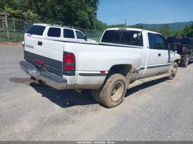 45180401 :رقم المزاد ، 1B7MC33W8WJ146773 vin ، 1998 Dodge Ram 3500 St مزاد بيع