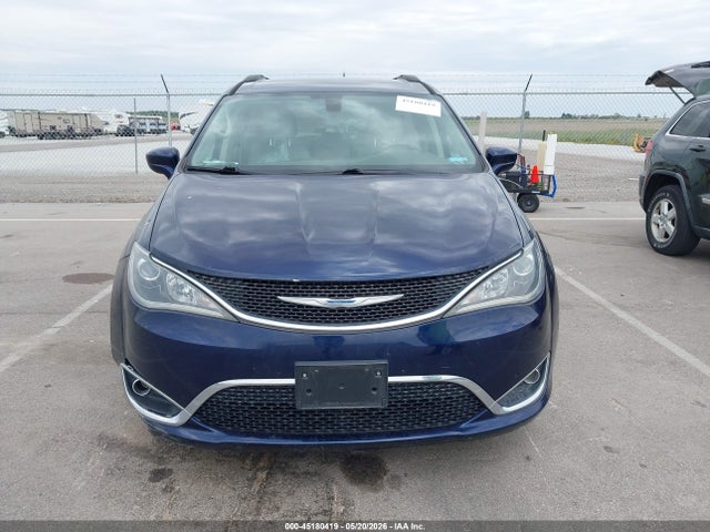 2017 Chrysler Pacifica Touring-l მანქანა იყიდება აუქციონზე, vin: 2C4RC1BG3HR512528, აუქციონის ნომერი: 45180419