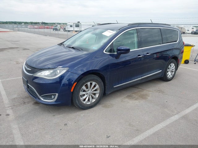 2017 Chrysler Pacifica Touring-l მანქანა იყიდება აუქციონზე, vin: 2C4RC1BG3HR512528, აუქციონის ნომერი: 45180419