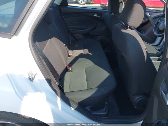 45180431 :رقم المزاد ، 1FADP3F21GL250384 vin ، 2016 Ford Focus Se مزاد بيع