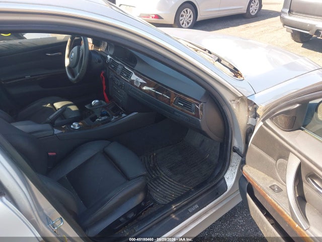 2006 Bmw 330i მანქანა იყიდება აუქციონზე, vin: WBAVB33506KS37428, აუქციონის ნომერი: 45180460