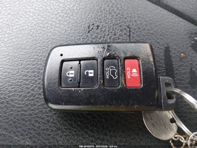 Продажа на аукционе авто 2016 Toyota Highlander Limited V6, vin: 5TDDKRFH4GS285273, номер лота: 45180470