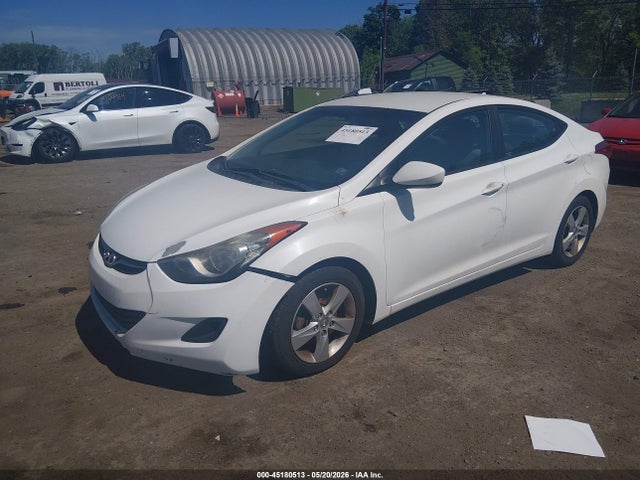 Продажа на аукционе авто 2013 Hyundai Elantra Gls, vin: 5NPDH4AE3DH441397, номер лота: 45180513