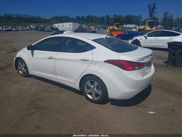 Продажа на аукционе авто 2013 Hyundai Elantra Gls, vin: 5NPDH4AE3DH441397, номер лота: 45180513