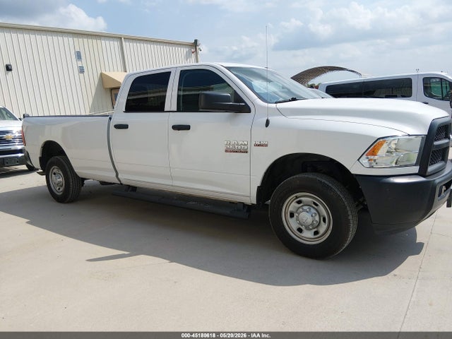 45180618 :رقم المزاد ، 3C6TR4HT8JG356015 vin ، 2018 Ram 2500 Tradesman  4x2 8' Box مزاد بيع