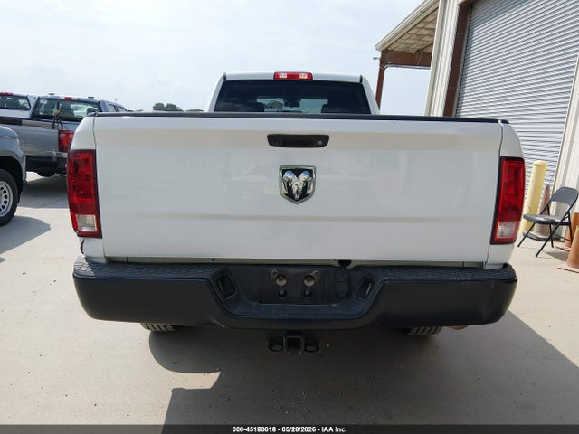 45180618 :رقم المزاد ، 3C6TR4HT8JG356015 vin ، 2018 Ram 2500 Tradesman  4x2 8' Box مزاد بيع