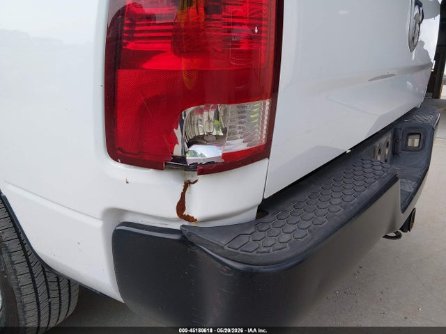 45180618 :رقم المزاد ، 3C6TR4HT8JG356015 vin ، 2018 Ram 2500 Tradesman  4x2 8' Box مزاد بيع