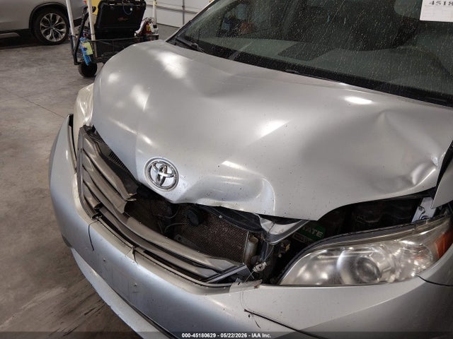 Aukcja sprzedaży 2011 Toyota Sienna Xle, vin: 5TDDK3DC7BS024409, numer aukcji: 45180629