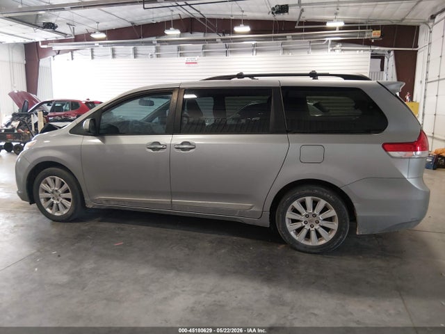Aukcja sprzedaży 2011 Toyota Sienna Xle, vin: 5TDDK3DC7BS024409, numer aukcji: 45180629