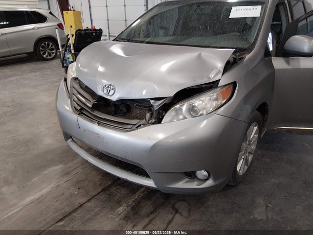 Aukcja sprzedaży 2011 Toyota Sienna Xle, vin: 5TDDK3DC7BS024409, numer aukcji: 45180629
