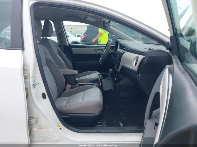 Aukcja sprzedaży 2018 Toyota Corolla Le, vin: 5YFBURHE4JP771649, numer aukcji: 45180630