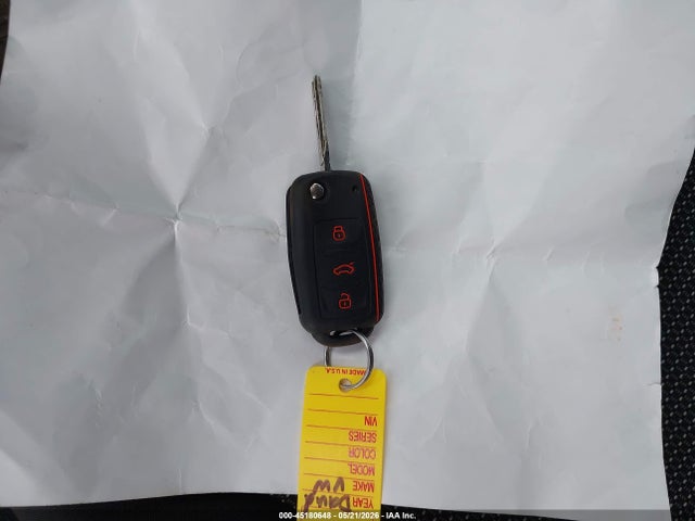45180648 :رقم المزاد ، 1VWAT7A32GC068545 vin ، 2016 Volkswagen Passat 1.8t S مزاد بيع