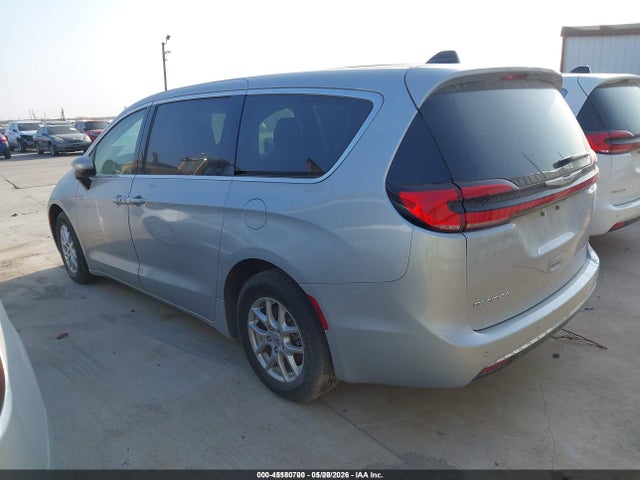 Продажа на аукционе авто 2023 Chrysler Pacifica Touring L, vin: 2C4RC1BG7PR624229, номер лота: 45180700