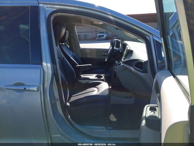 Продажа на аукционе авто 2023 Chrysler Pacifica Touring L, vin: 2C4RC1BG7PR624229, номер лота: 45180700