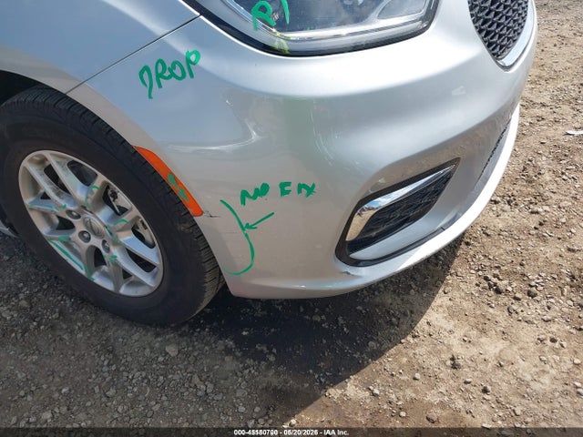 Продажа на аукционе авто 2023 Chrysler Pacifica Touring L, vin: 2C4RC1BG7PR624229, номер лота: 45180700