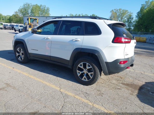 2015 Jeep Cherokee Trailhawk მანქანა იყიდება აუქციონზე, vin: 1C4PJMBS3FW648083, აუქციონის ნომერი: 45180730