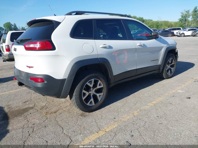 2015 Jeep Cherokee Trailhawk მანქანა იყიდება აუქციონზე, vin: 1C4PJMBS3FW648083, აუქციონის ნომერი: 45180730