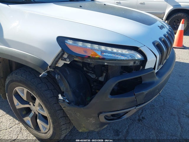 2015 Jeep Cherokee Trailhawk მანქანა იყიდება აუქციონზე, vin: 1C4PJMBS3FW648083, აუქციონის ნომერი: 45180730
