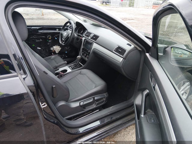 Aukcja sprzedaży 2019 Volkswagen Passat 2.0t Wolfsburg Edition, vin: 1VWLA7A32KC005520, numer aukcji: 45180894