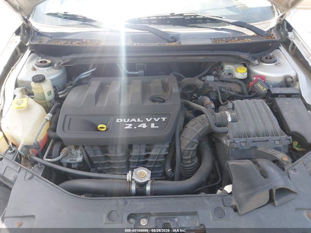 45180895 :رقم المزاد ، 1C3BC1FBXBN570953 vin ، 2011 Chrysler 200 Touring مزاد بيع