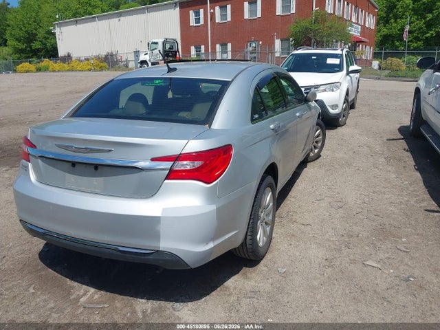 45180895 :رقم المزاد ، 1C3BC1FBXBN570953 vin ، 2011 Chrysler 200 Touring مزاد بيع